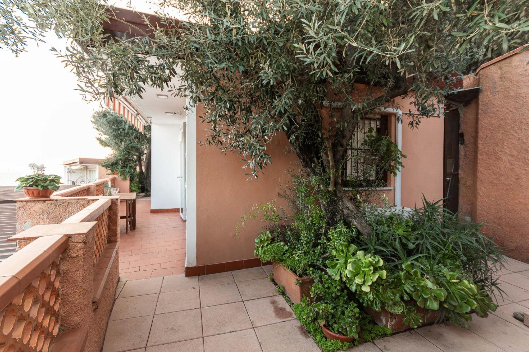 Marina dʼAndora C22 Beachfront Villa - Spa Bath, Pool, Private Beach, Parking Free מראה חיצוני תמונה